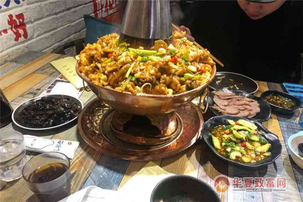 战炉炭火蛙锅加盟